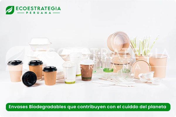 Envases biodegradables y ecológicos para alimentos y bebidas, incluyendo bowls de bambú (sopero y ensaladas), vasos compostables para café y refrescos, y pirotines para salsas y ajiceros
