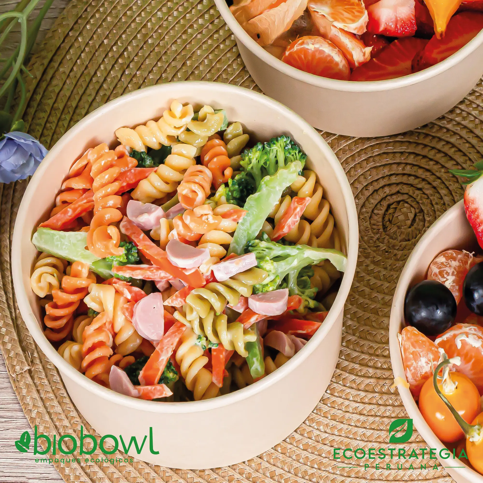  Bowl de 1 litro hecho con fibra vegetal renovable. Incluye tapa PET resistente. Opción ecológica ideal para empresas de comida